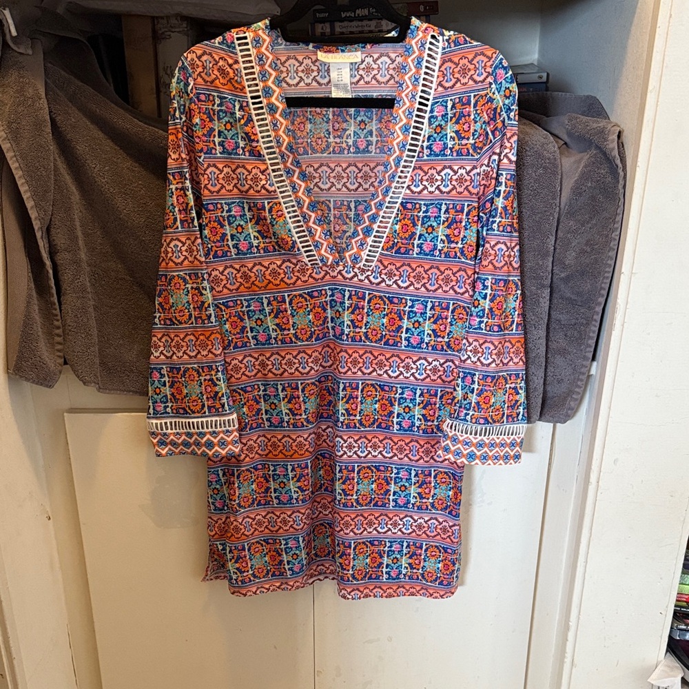 La Blanca Vibrant Geometric Tunic (bathing suit cover up)